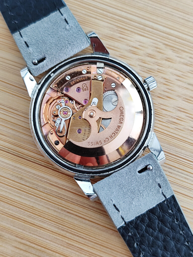 détail d'un mouvement Omega 562 détail d'un mouvement Omega 562